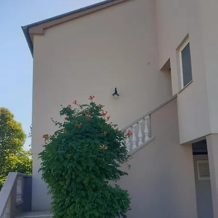 House Aurora Appartement