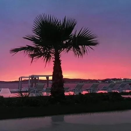 House Aurora Apartment