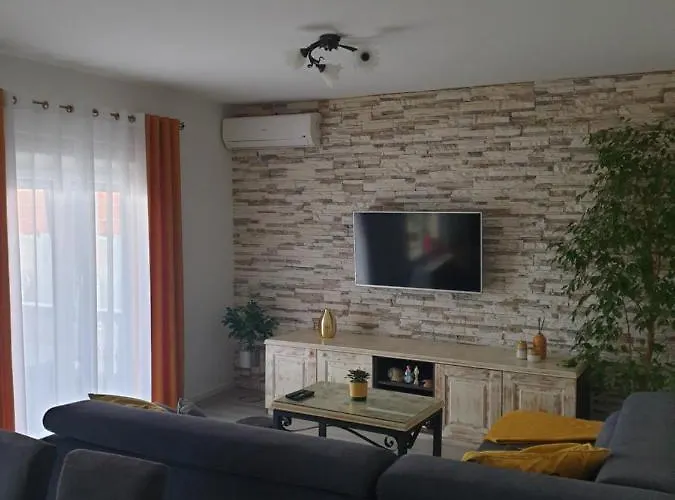 House Aurora Бибинье