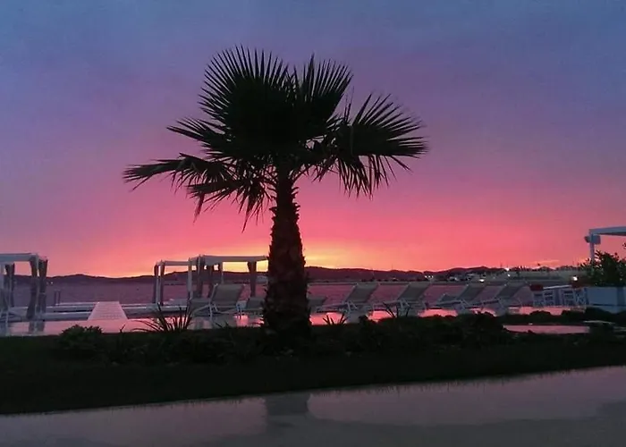 House Aurora Apartman